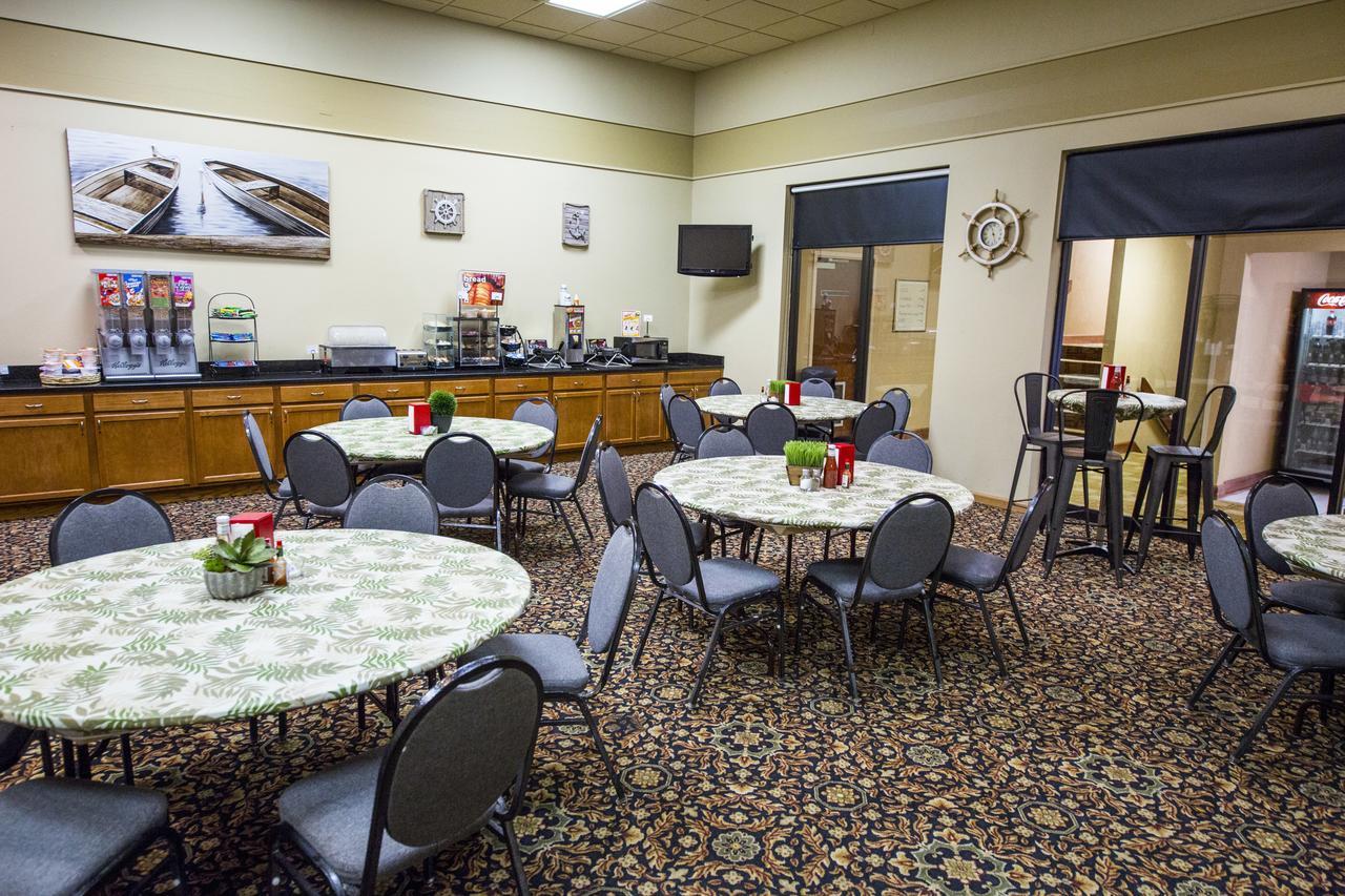 Hotel And Conference Center 3*