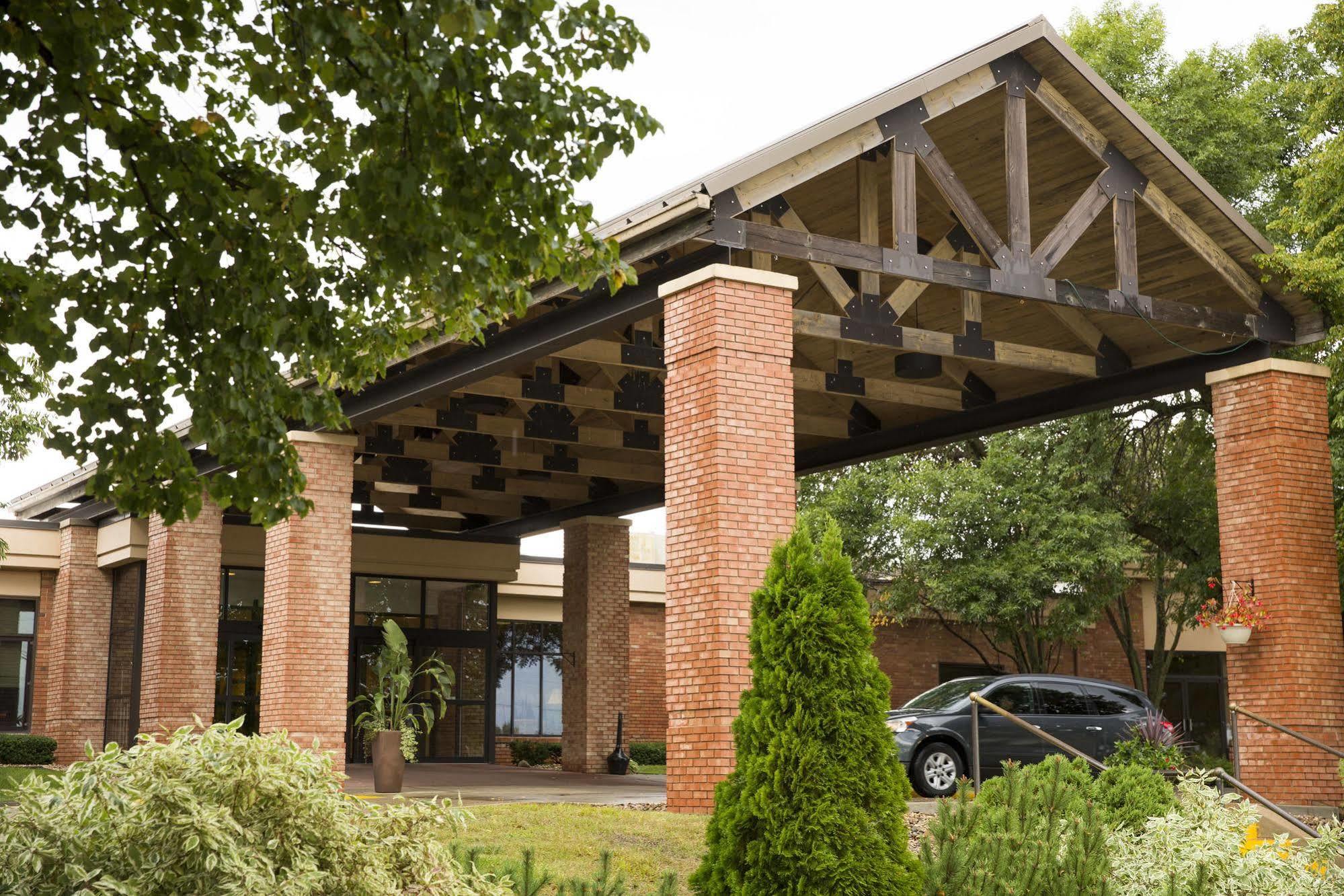 And Conference Center Hotel 3*