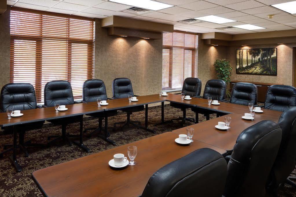 Hotel And Conference Center