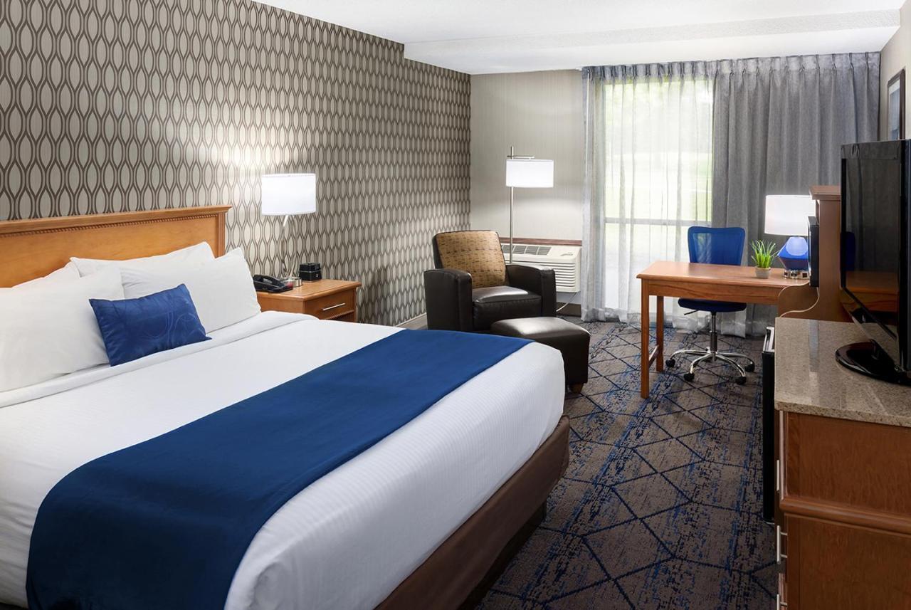 And Conference Center Hotel Okoboji